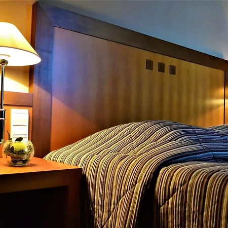 Aux Chants Des Oiseaux 3*