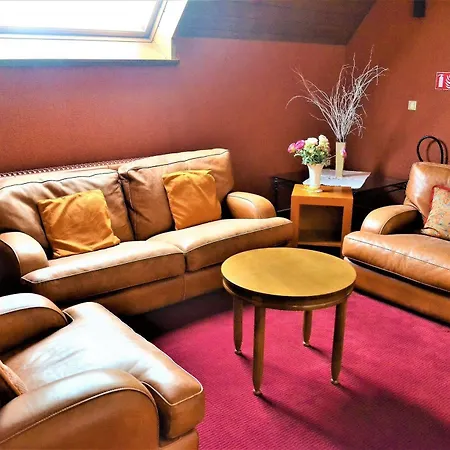 Aux Chants Des Oiseaux 3*